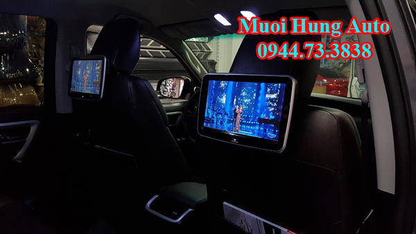 dịch vụ gắn màn hình gối đầu 10 inch xe Toyota tại TP HCM