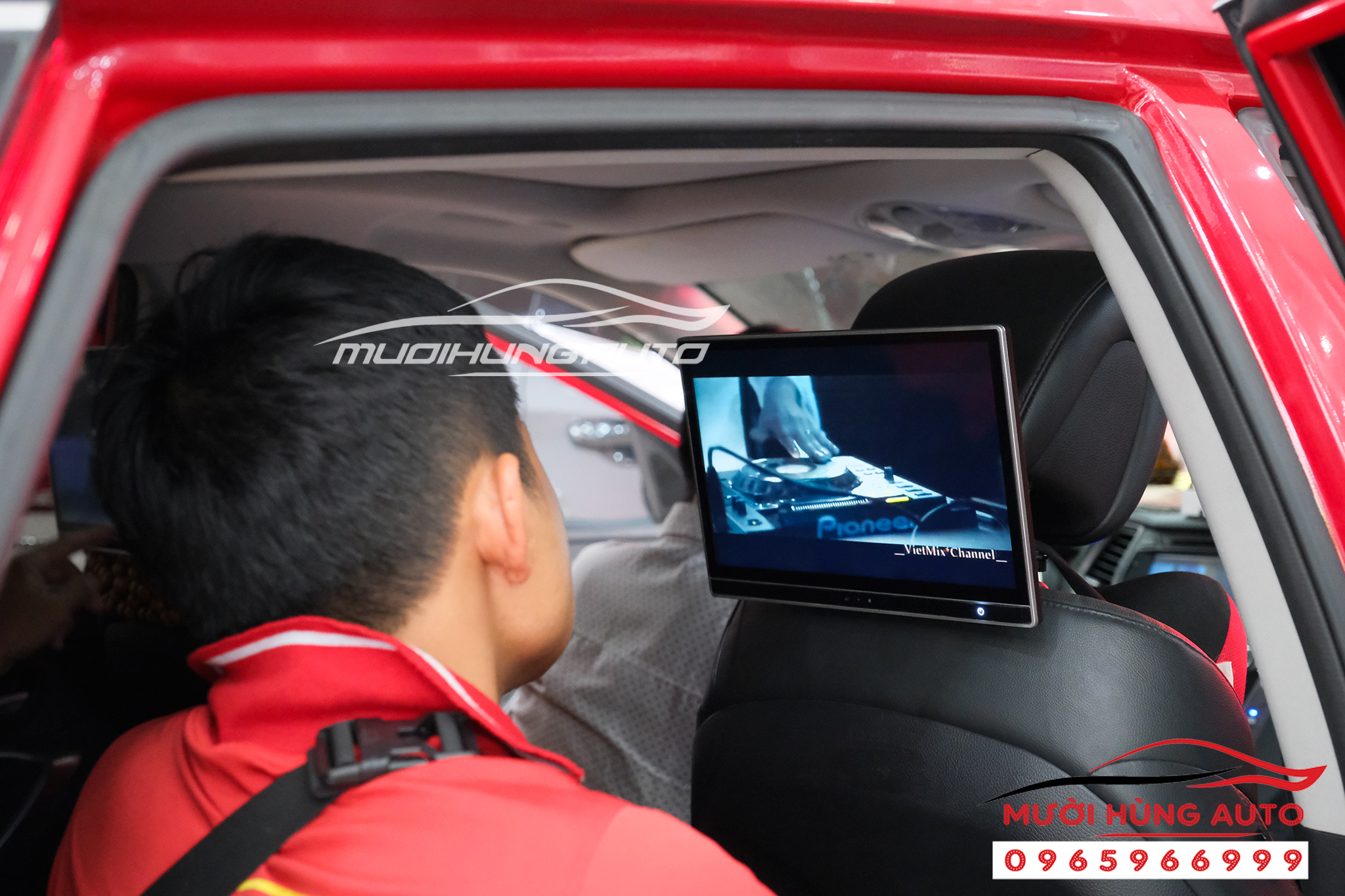 lắp đặt màn hình gối đầu gắn xe Hyundai Santafe 2017 